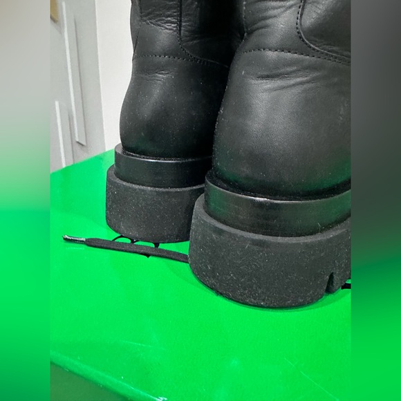 Bottega Veneta
Lug Sole Combat Boots - Picture 9 of 17